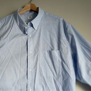 Uniqlo Men’s 100% Cotton Light Blue Button Down Shirt